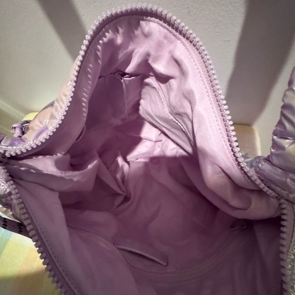 New DOYOGI Iridescent Lavender Shoulder Hobo Bag - Picture 4 of 4